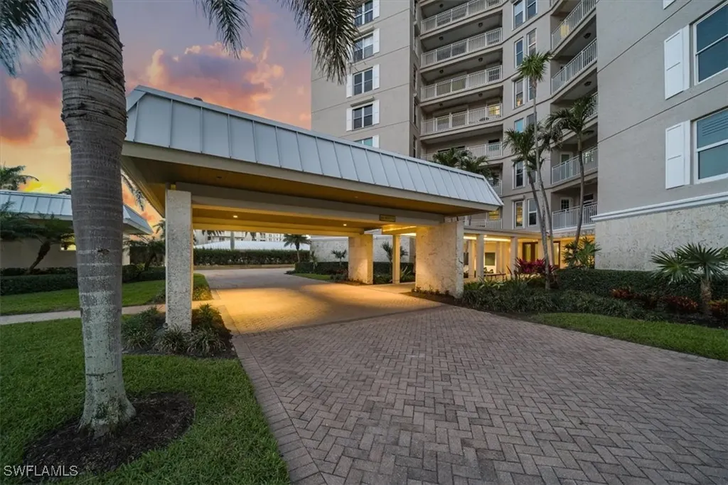 2901 Gulf Shore Boulevard N Naples FL 34103