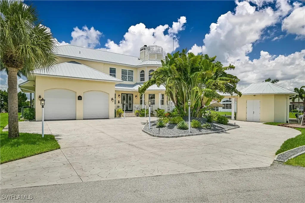 3102 SE 22nd Avenue Cape Coral FL 33904