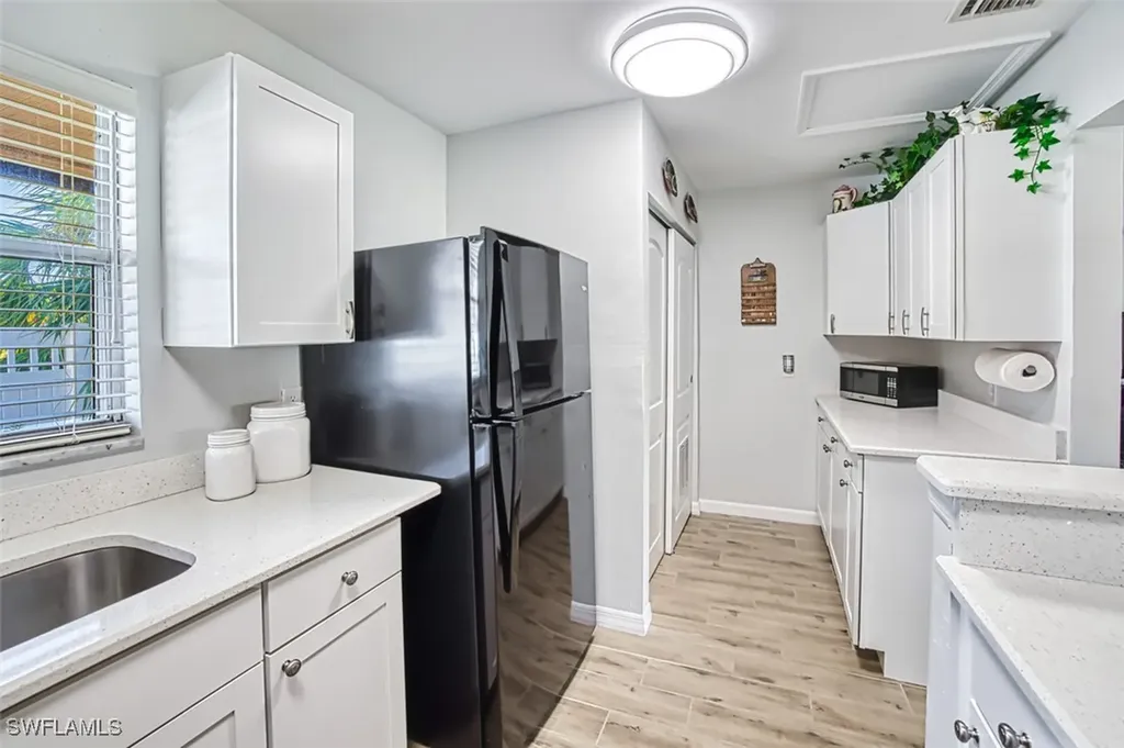 4283 Island Circle Fort Myers FL 33919