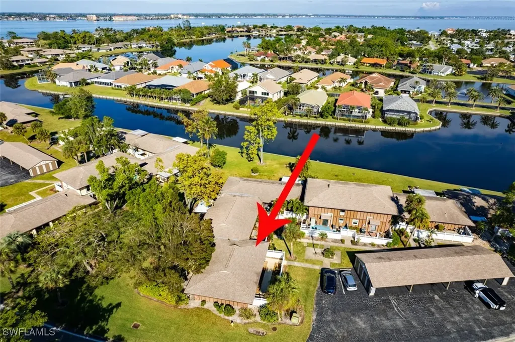 4283 Island Circle Fort Myers FL 33919