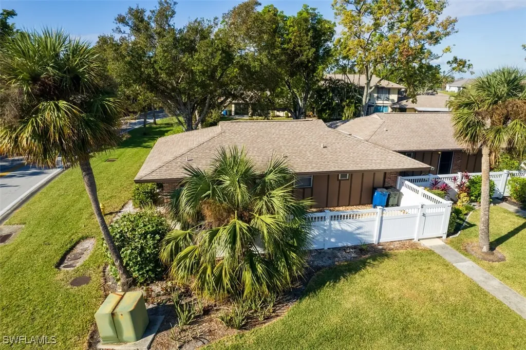 4283 Island Circle Fort Myers FL 33919