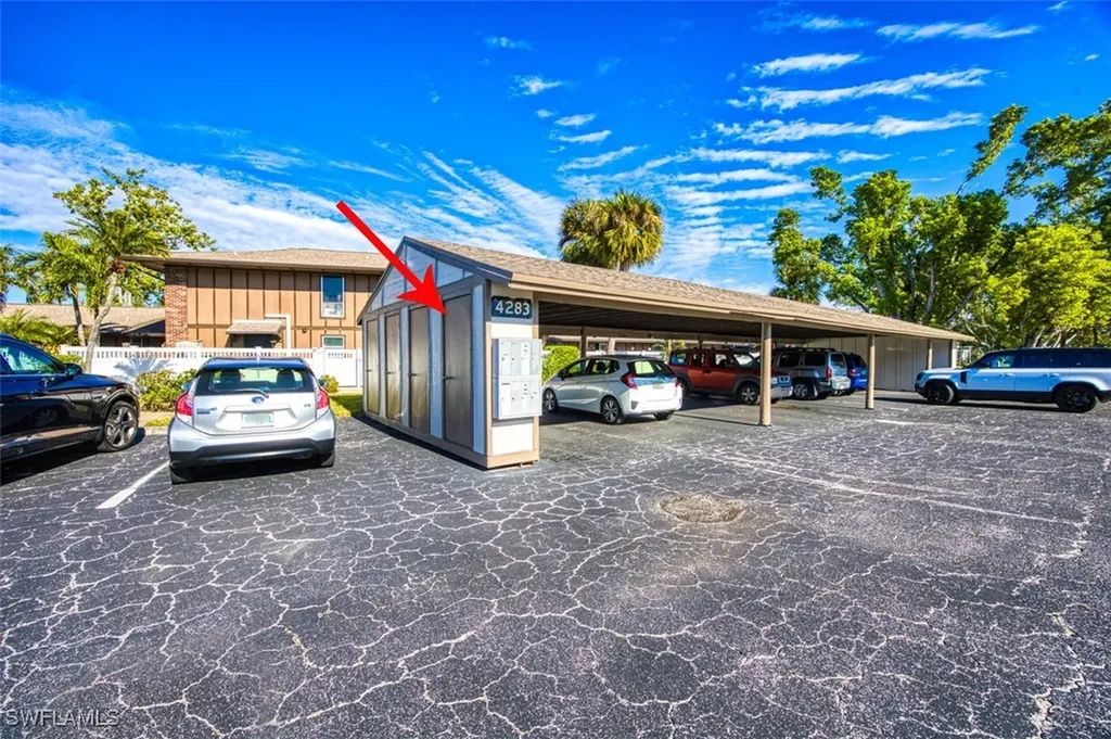 4283 Island Circle Fort Myers FL 33919
