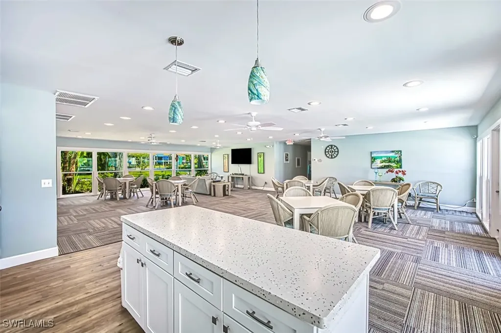 4283 Island Circle Fort Myers FL 33919