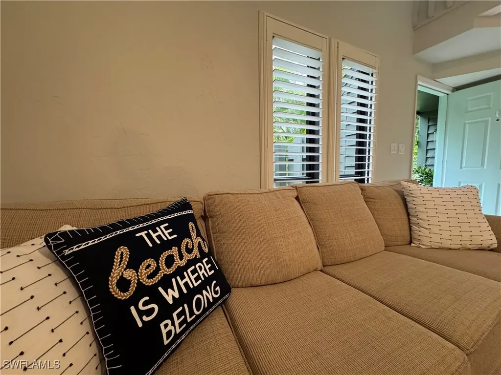 1281 Solana Road Naples FL 34103