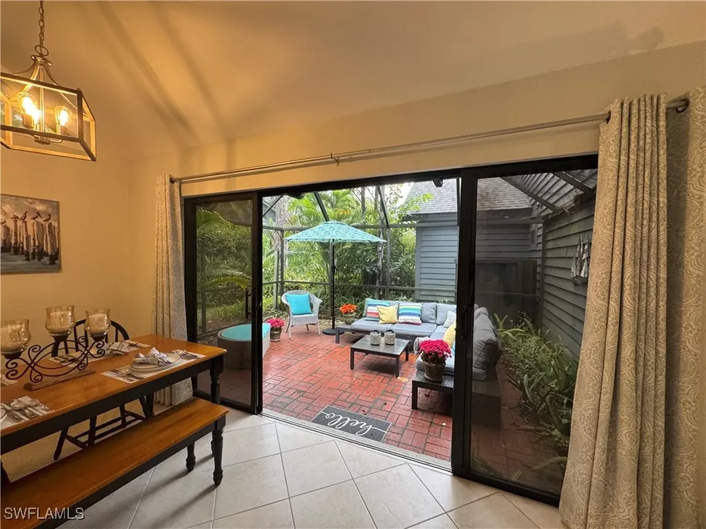 1281 Solana Road Naples FL 34103