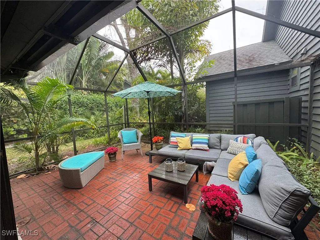 1281 Solana Road Naples FL 34103