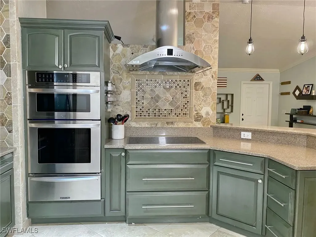 2208 Jackson Avenue Alva FL 33920