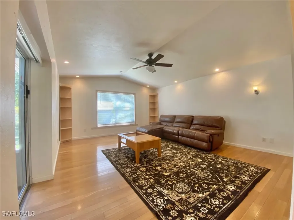 2208 Jackson Avenue Alva FL 33920