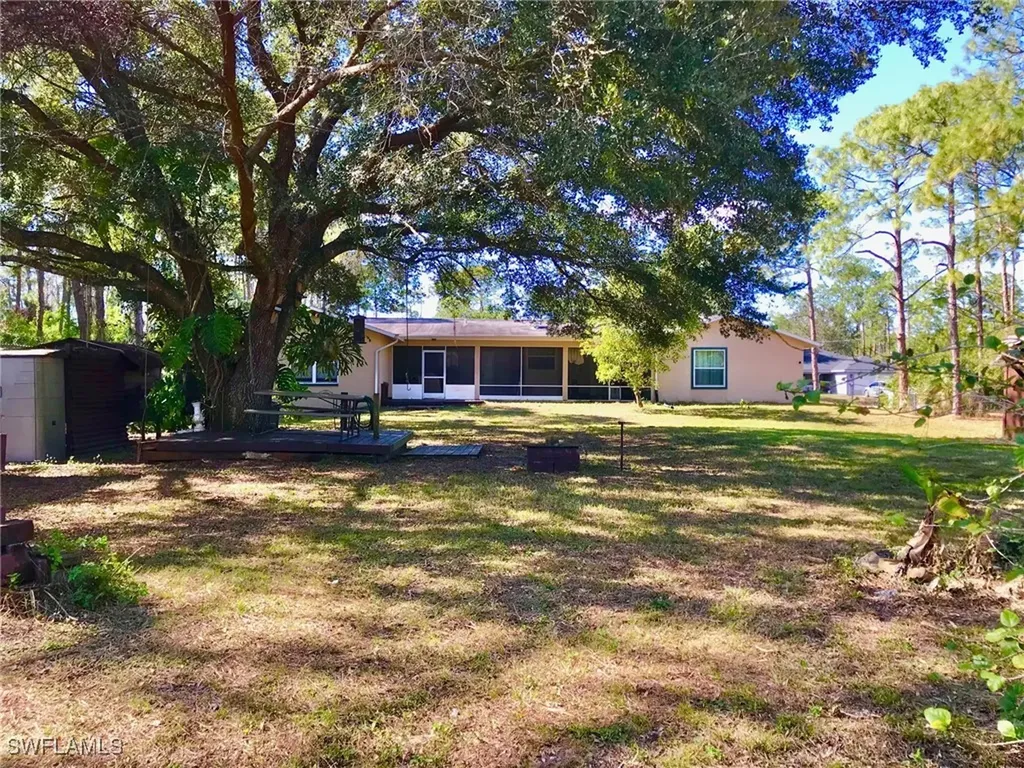 2208 Jackson Avenue Alva FL 33920