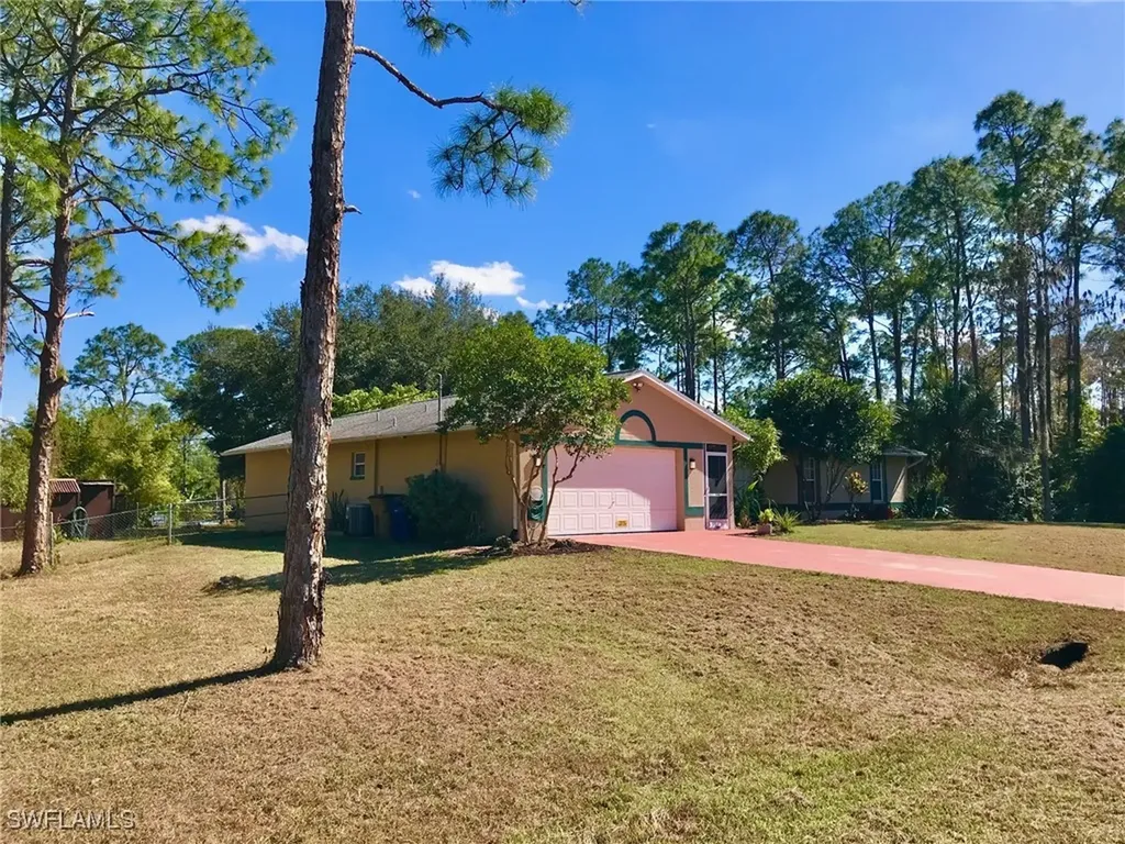 2208 Jackson Avenue Alva FL 33920