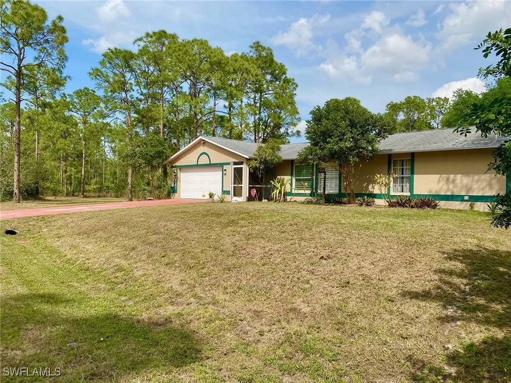 2208 Jackson Avenue Alva FL 33920