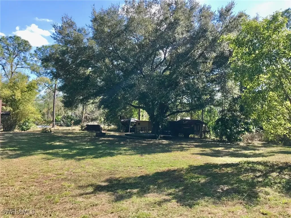 2208 Jackson Avenue Alva FL 33920