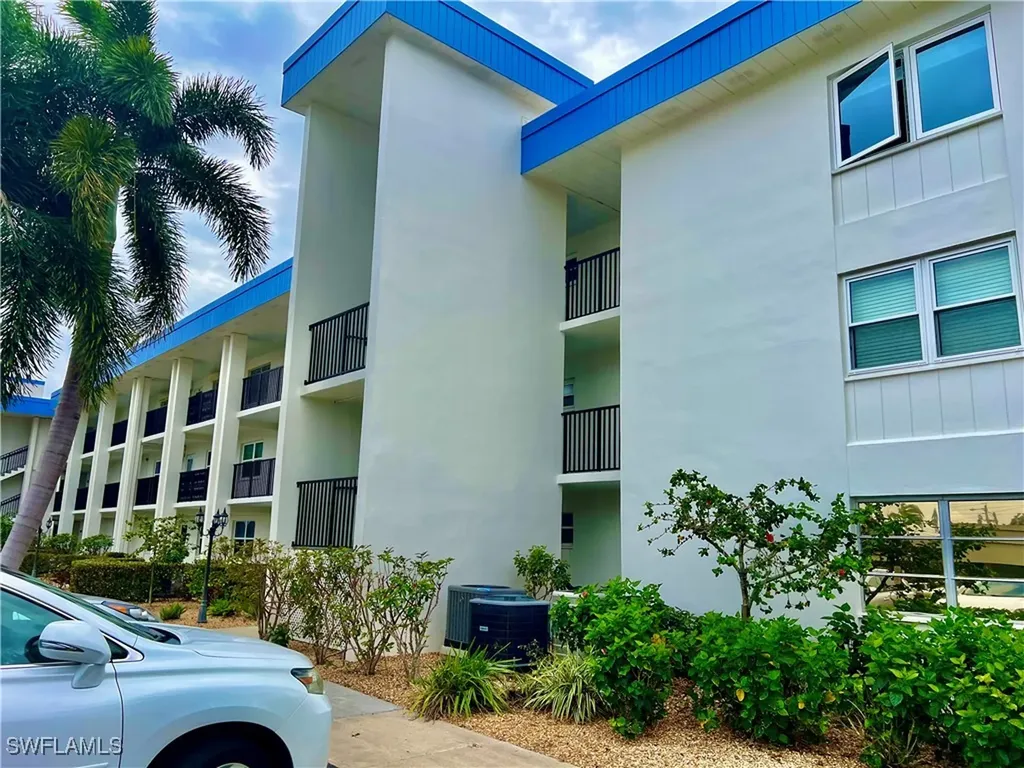 1828 Pine Valley Drive Fort Myers FL 33907