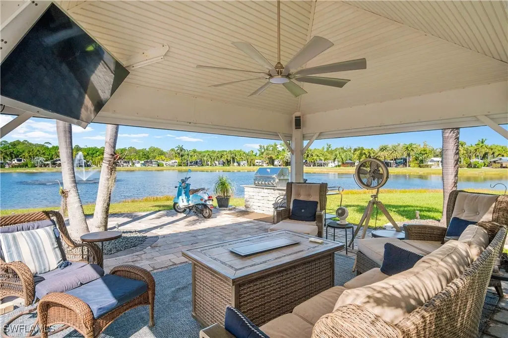 10211 Surfwood Court Fort Myers FL 33905