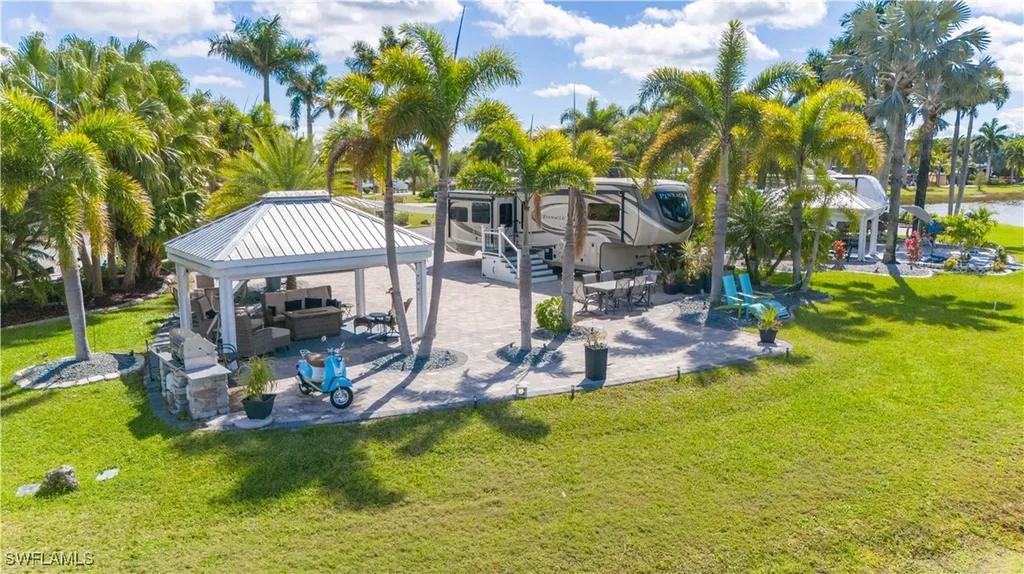 10211 Surfwood Court Fort Myers FL 33905