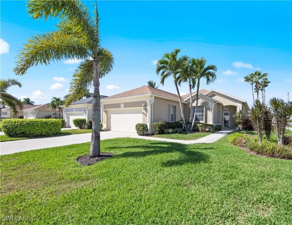 8035 Tauren Court Naples FL 34119