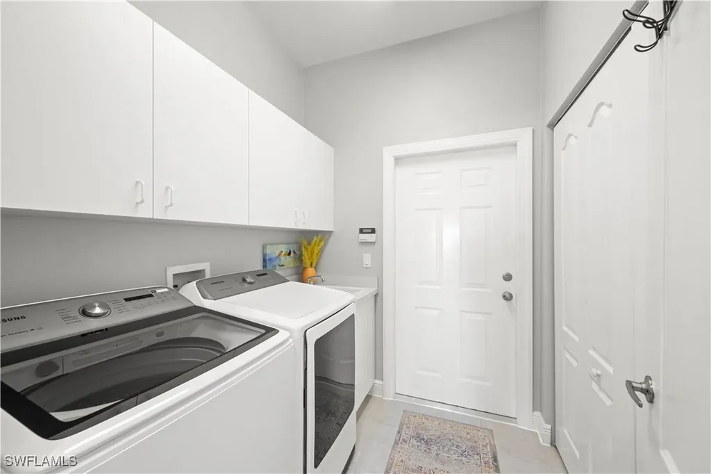 8035 Tauren Court Naples FL 34119