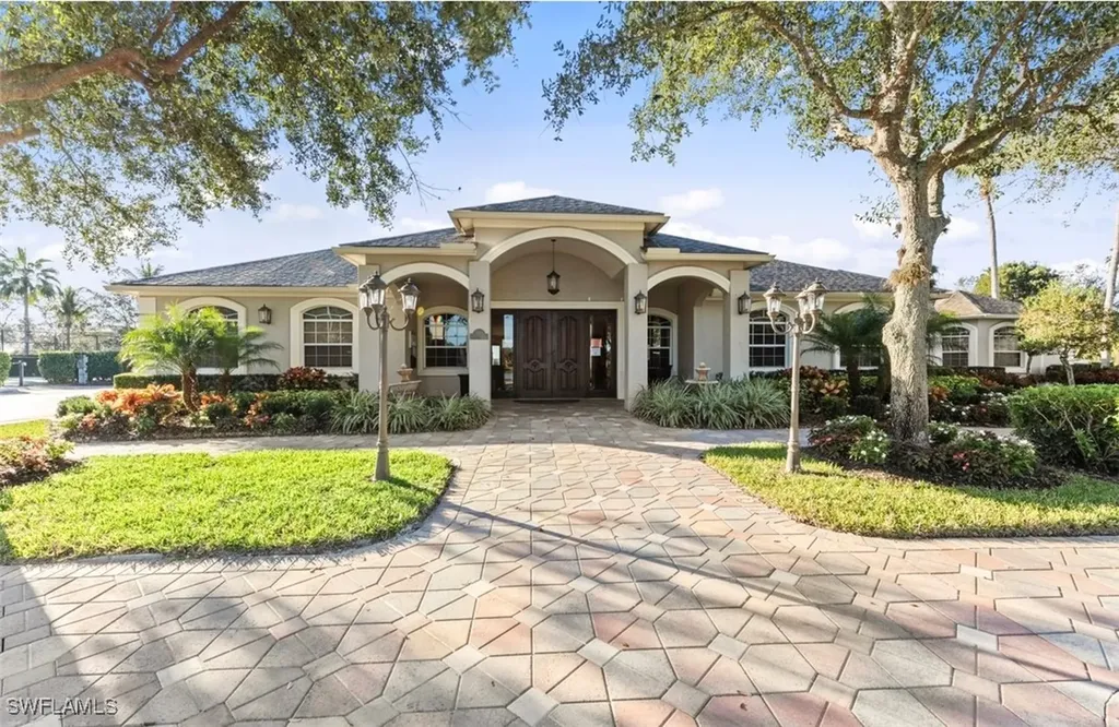 8035 Tauren Court Naples FL 34119