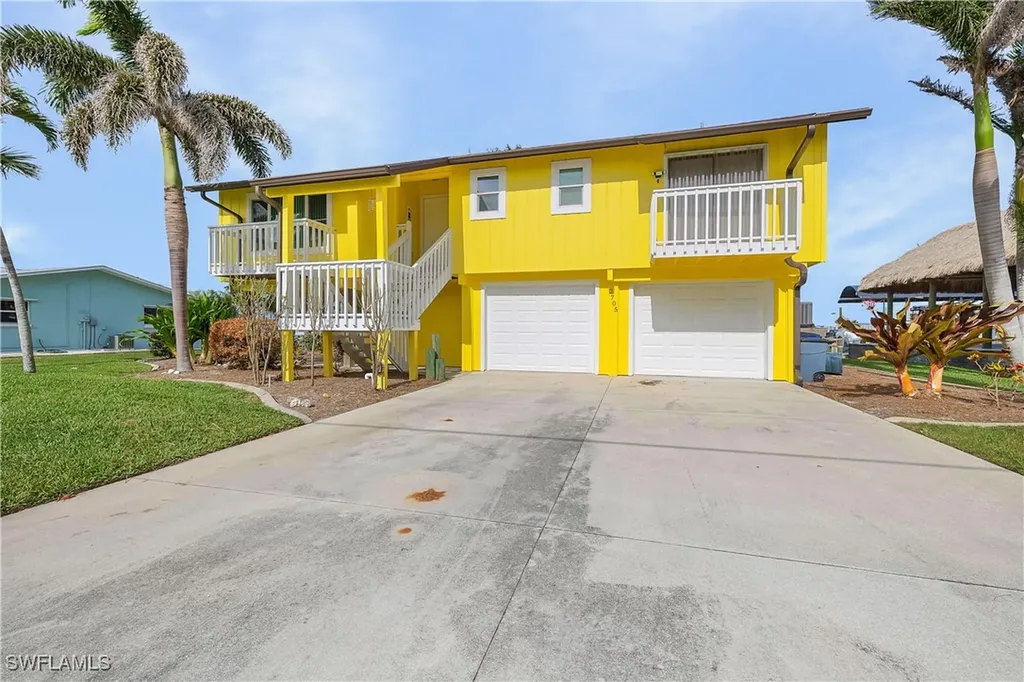 2705 Sanibel St. James City FL 33956