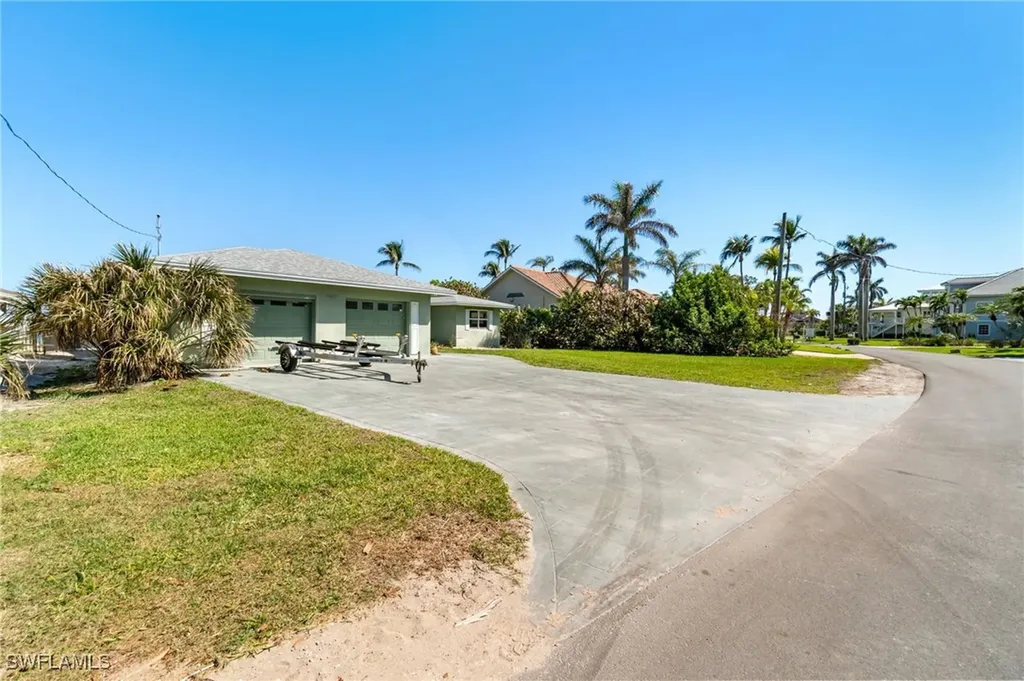 26870 Mclaughlin Boulevard Bonita Springs FL 34134