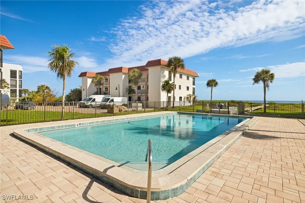 671 E Gulf Drive Sanibel FL 33957