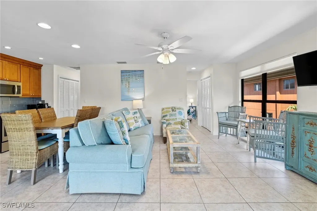 1811 Olde Middle Gulf Drive Sanibel FL 33957