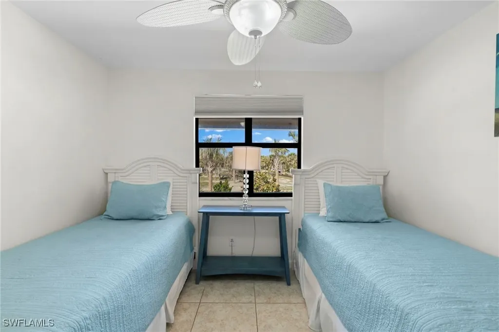 1811 Olde Middle Gulf Drive Sanibel FL 33957