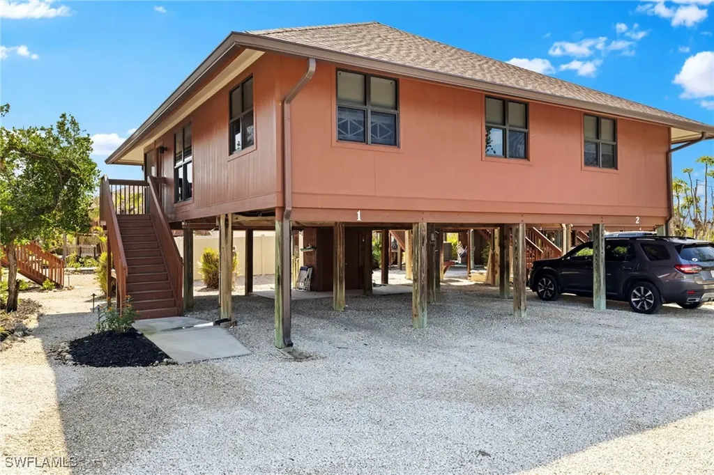 1811 Olde Middle Gulf Drive Sanibel FL 33957