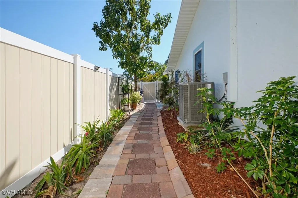 5110 5th Street W Lehigh Acres FL 33971