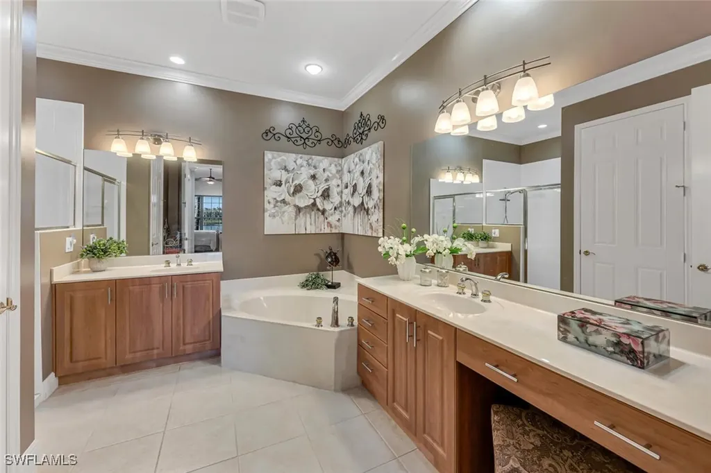 9243 Tesoro Lane Naples FL 34114