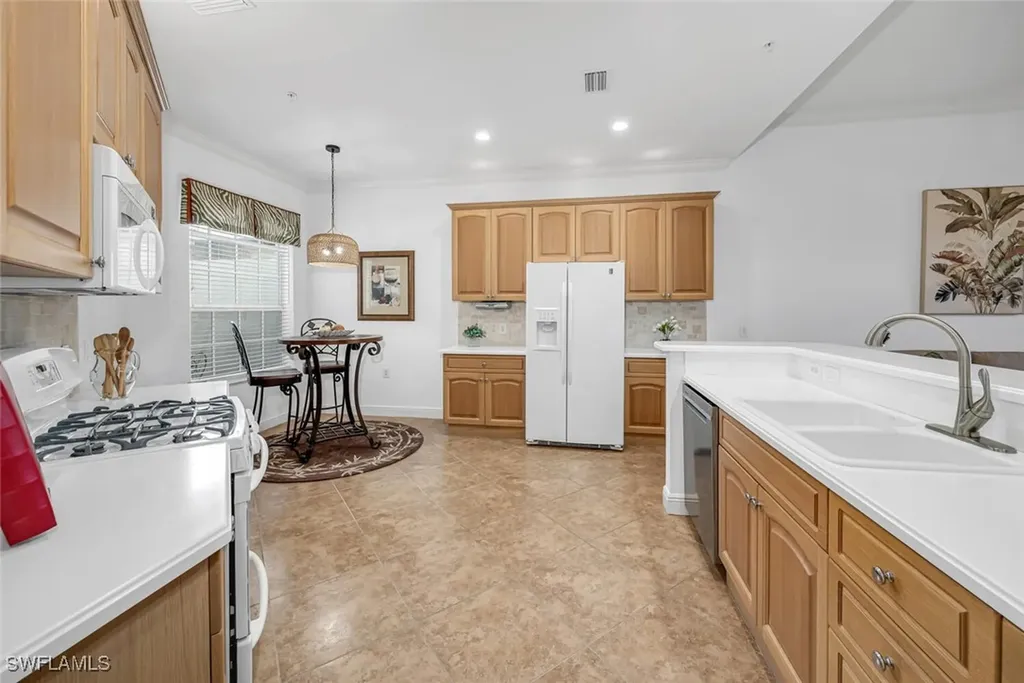 9243 Tesoro Lane Naples FL 34114