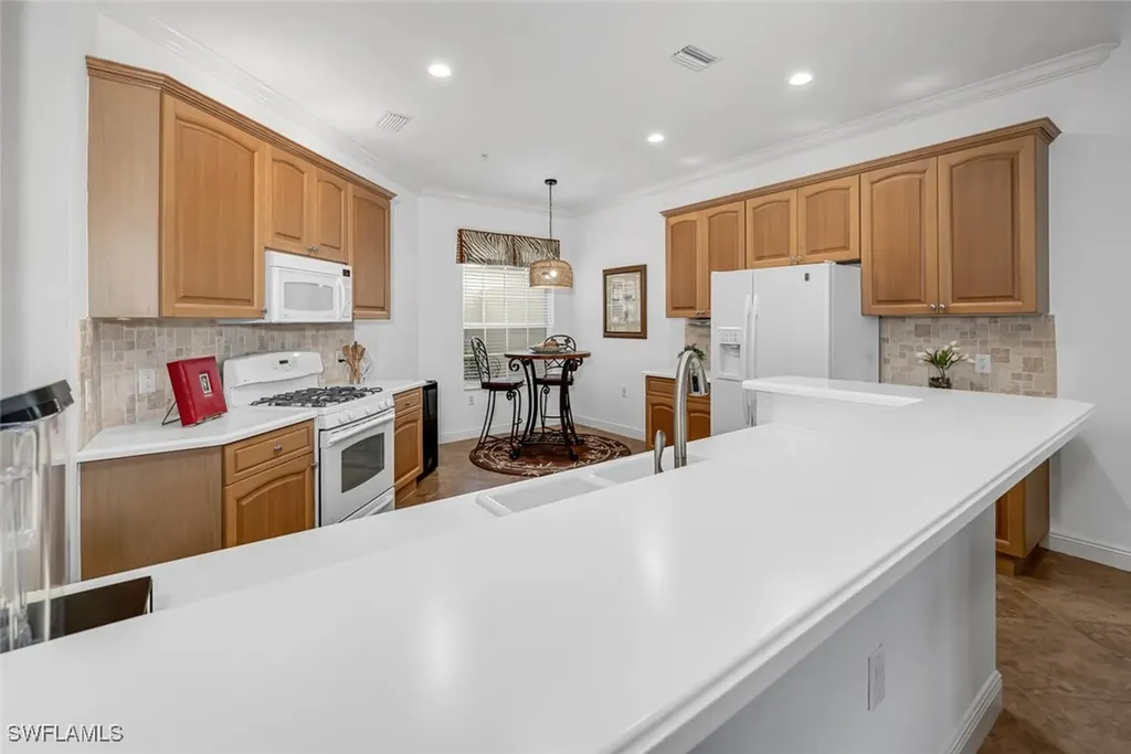 9243 Tesoro Lane Naples FL 34114