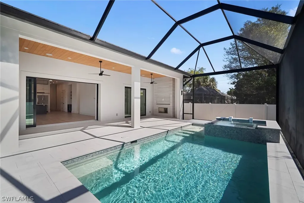 786 107th Avenue N Naples FL 34108