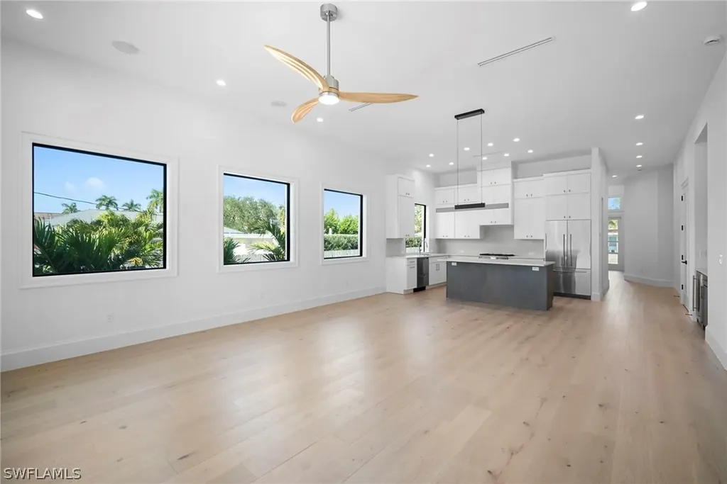 786 107th Avenue N Naples FL 34108