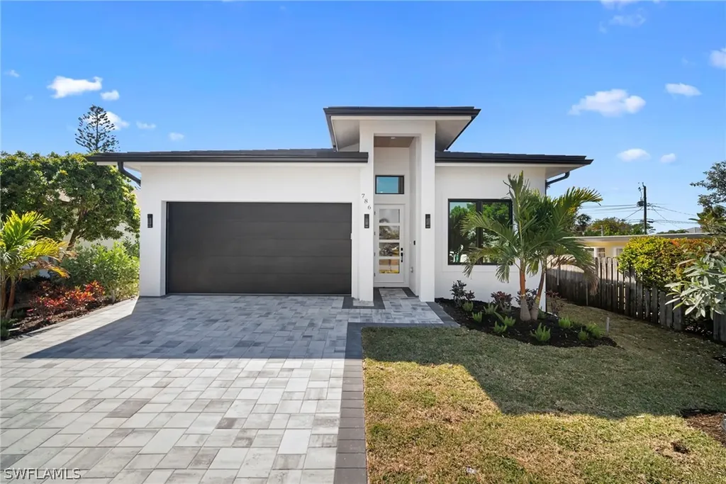 786 107th Avenue N Naples FL 34108
