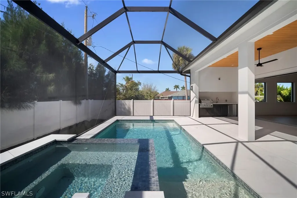 786 107th Avenue N Naples FL 34108