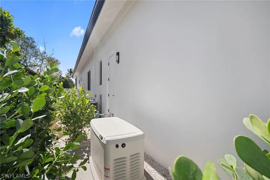 786 107th Avenue N Naples FL 34108