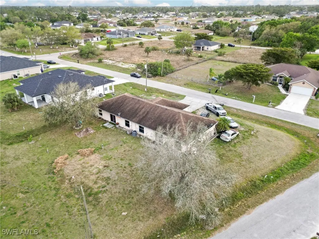 2408/2410 Crawford Avenue N Lehigh Acres FL 33971