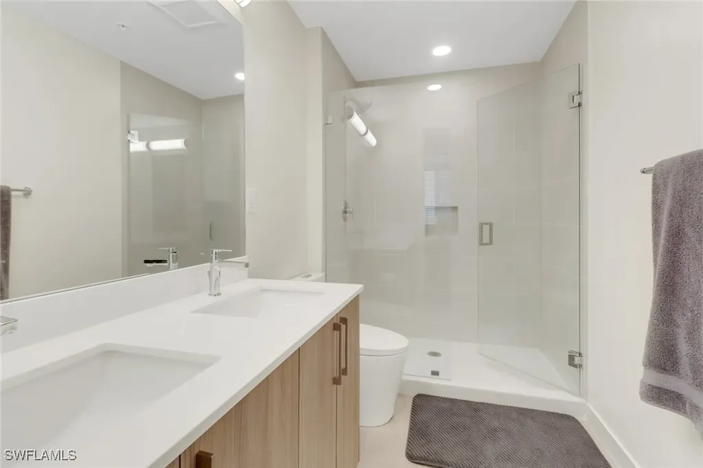 26589 Rosewood Pointe Drive Bonita Springs FL 34135