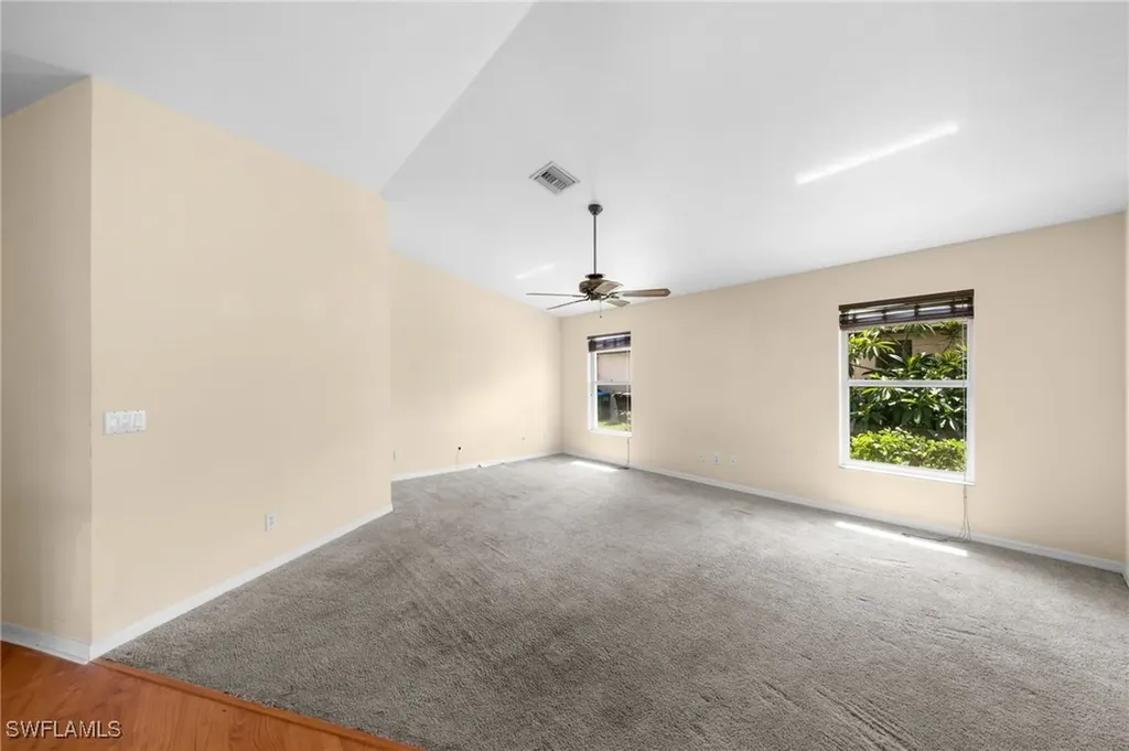 1402 SE 1st Terrace Cape Coral FL 33990
