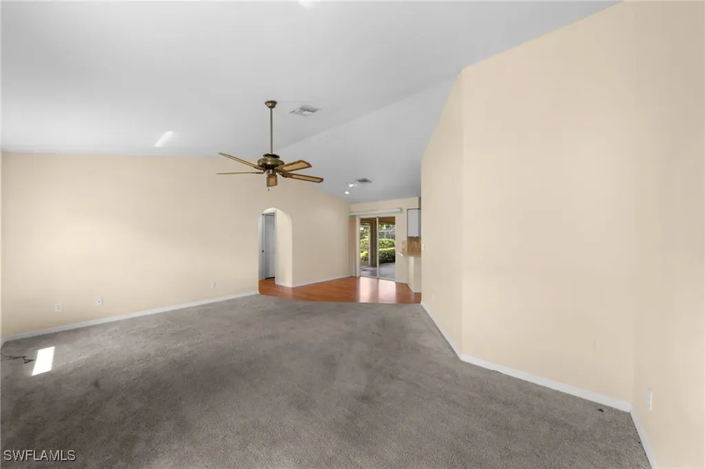 1402 SE 1st Terrace Cape Coral FL 33990