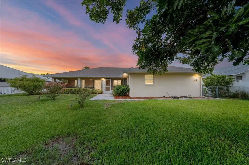 1402 SE 1st Terrace Cape Coral FL 33990