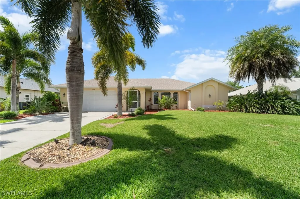 1402 SE 1st Terrace Cape Coral FL 33990