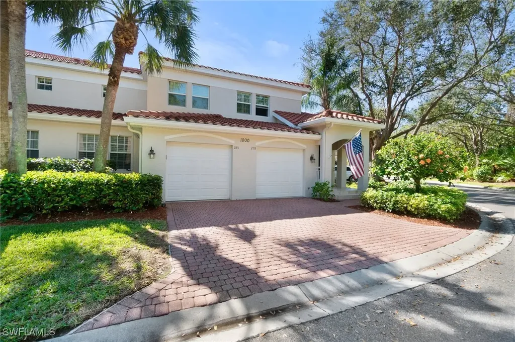 1000 L Ambiance Circle Naples FL 34108