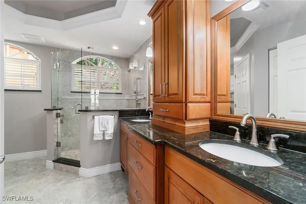 1000 L Ambiance Circle Naples FL 34108