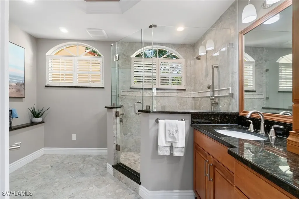 1000 L Ambiance Circle Naples FL 34108