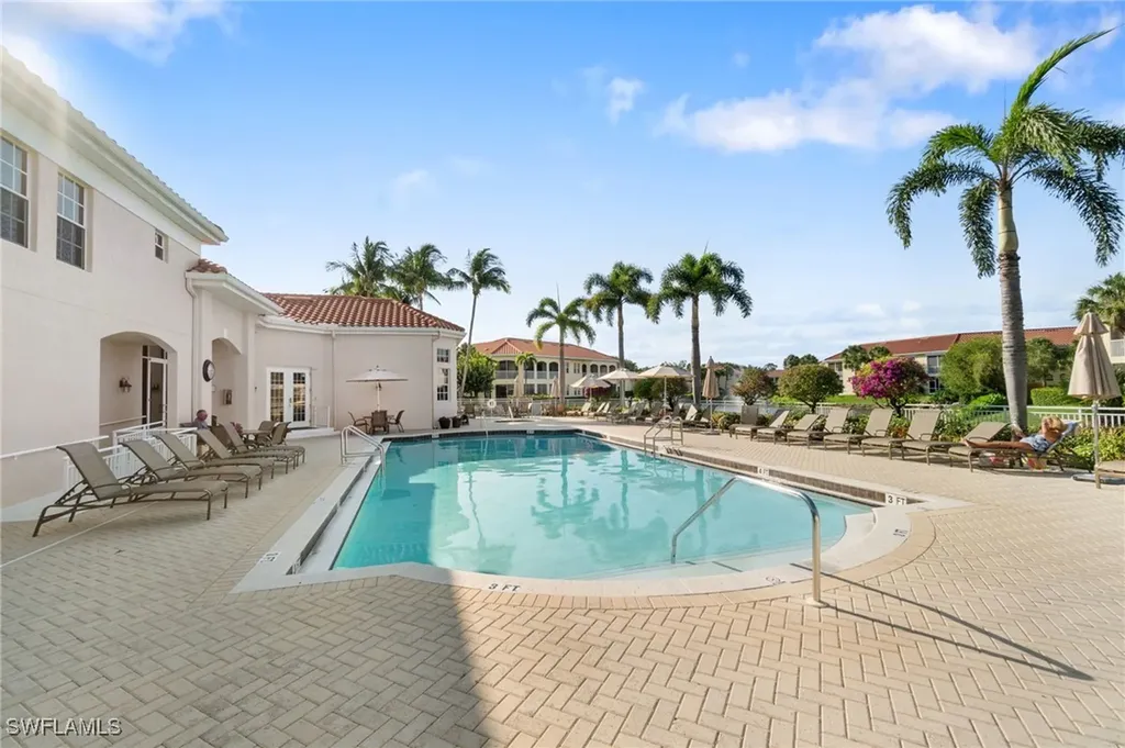 1000 L Ambiance Circle Naples FL 34108