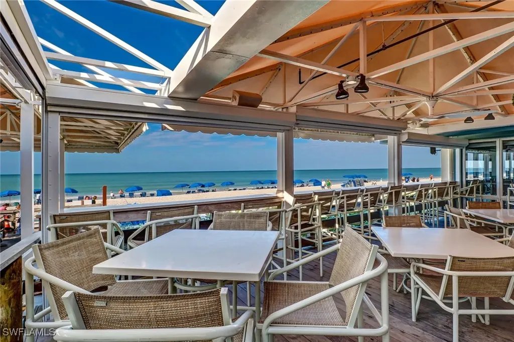 1000 L Ambiance Circle Naples FL 34108