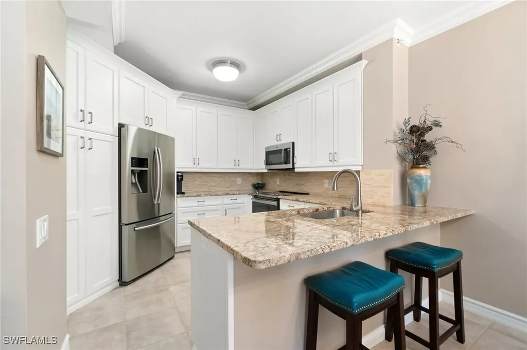 1000 L Ambiance Circle Naples FL 34108