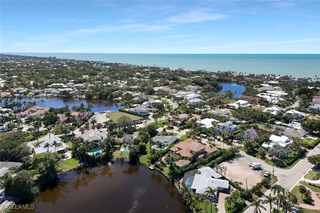 645 Bougainvillea Road Naples FL 34102